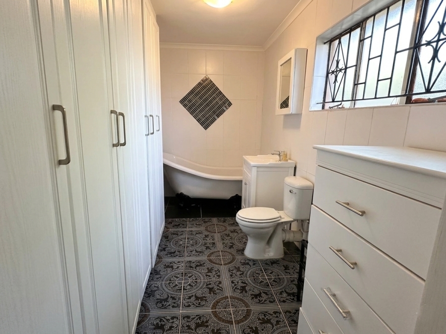 4 Bedroom Property for Sale in Safari Gardens North West